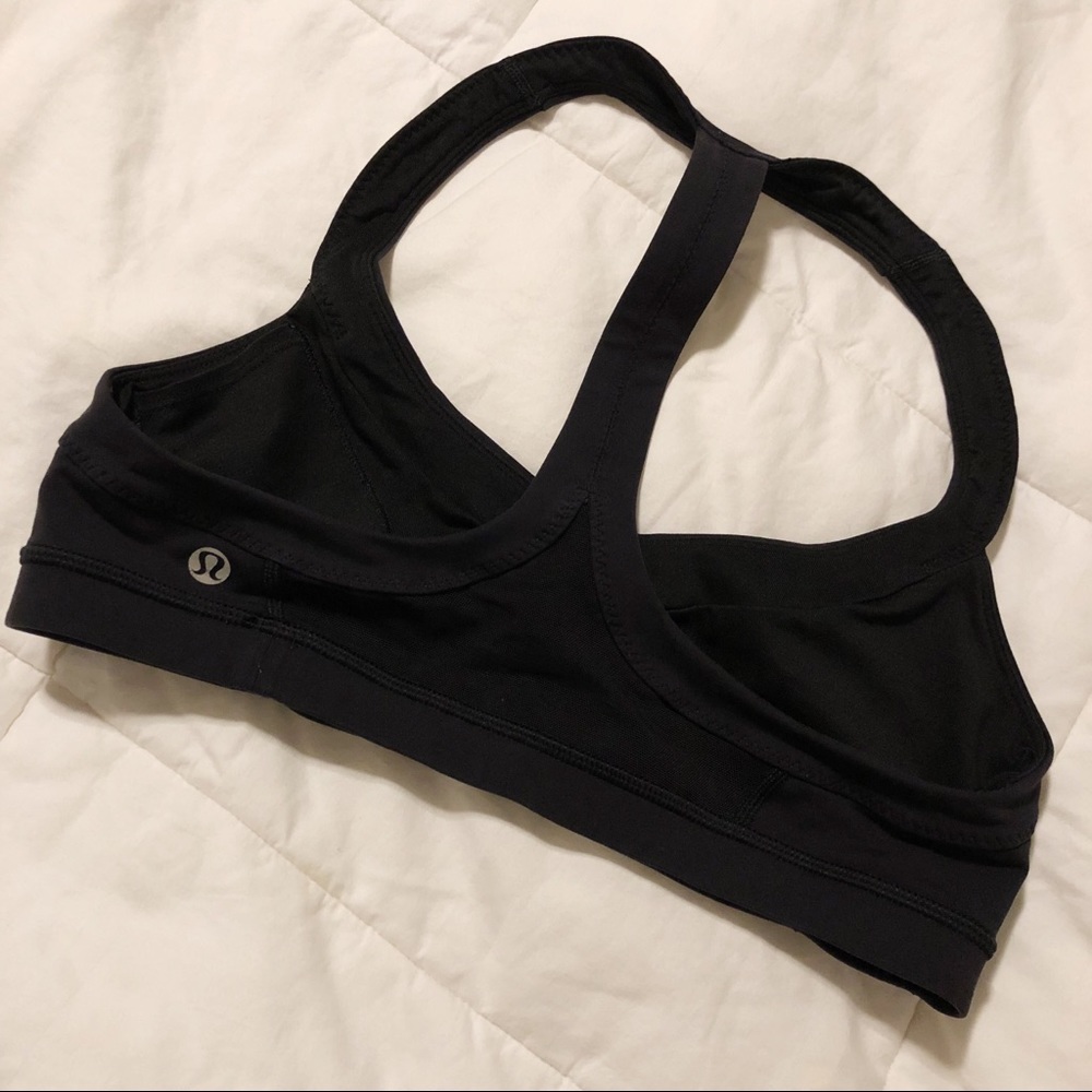 Black lululemon T back sports bra size 8